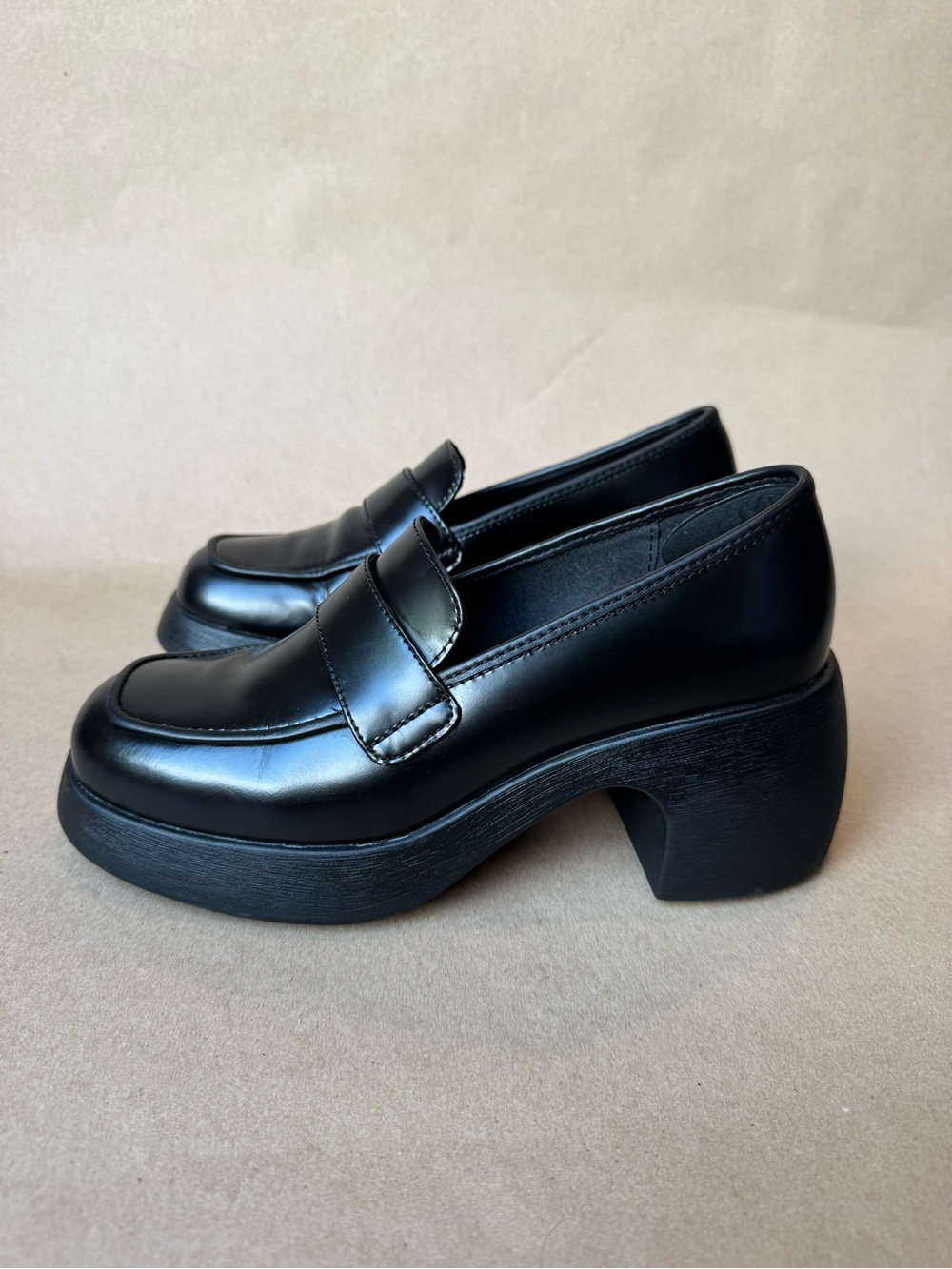 Camper Thelma Chunky Black Leather Loafers (Womens 6.5 EUR 37) Platform Lug Sole